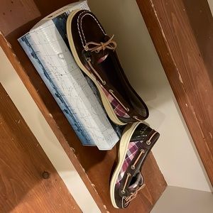 Plaid Sperry topsiders. NWT. Size 8